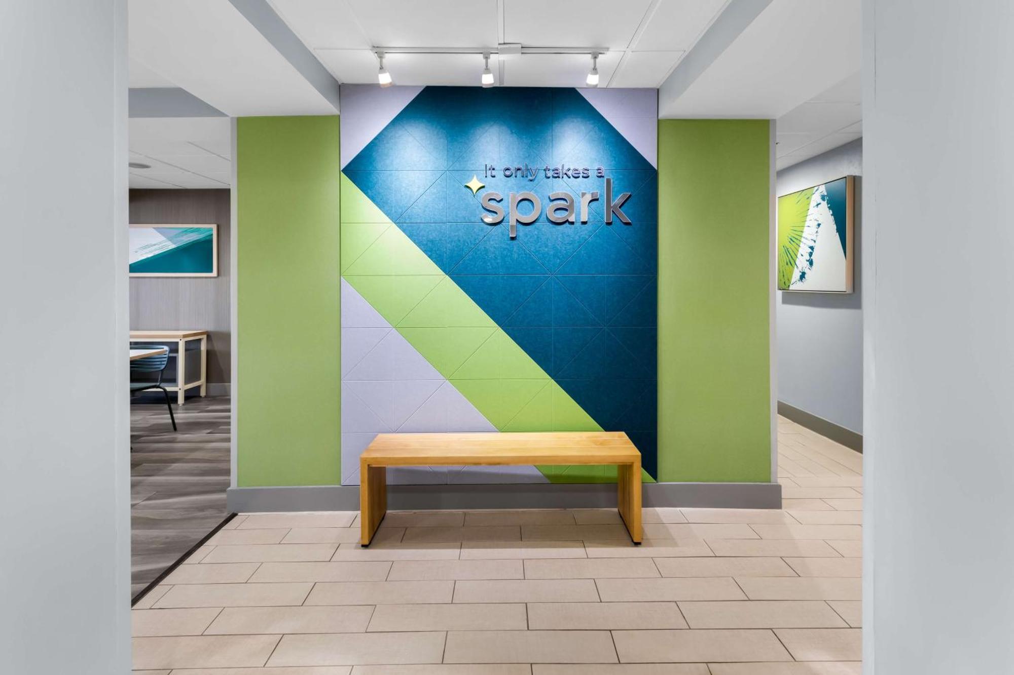 Spark By Hilton Calhoun Kültér fotó